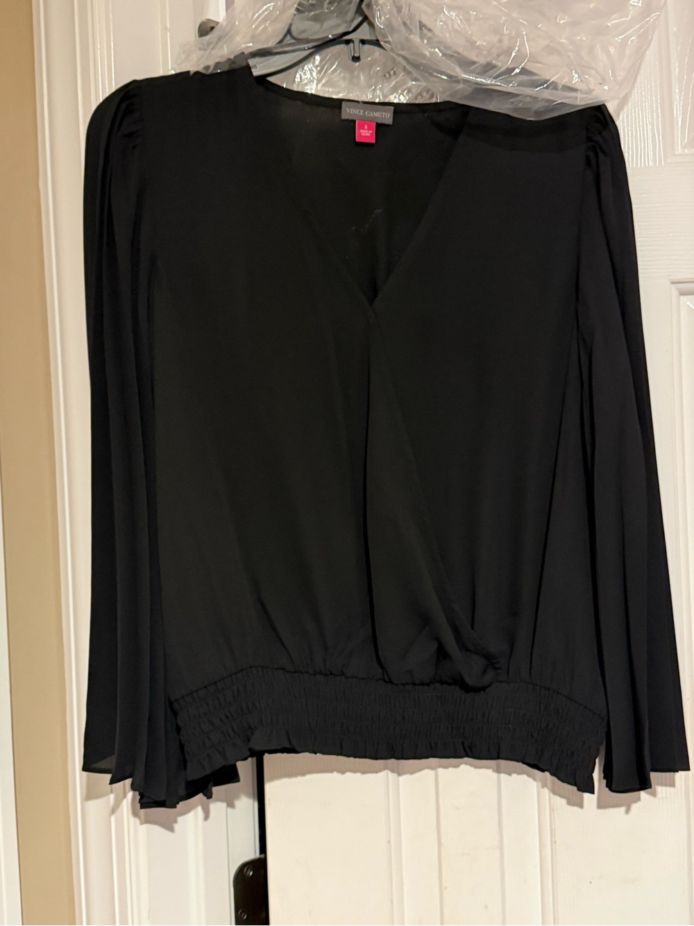 Vince Camuto Black Long-Sleeve V-Neck Shirred-Hem Blouse
